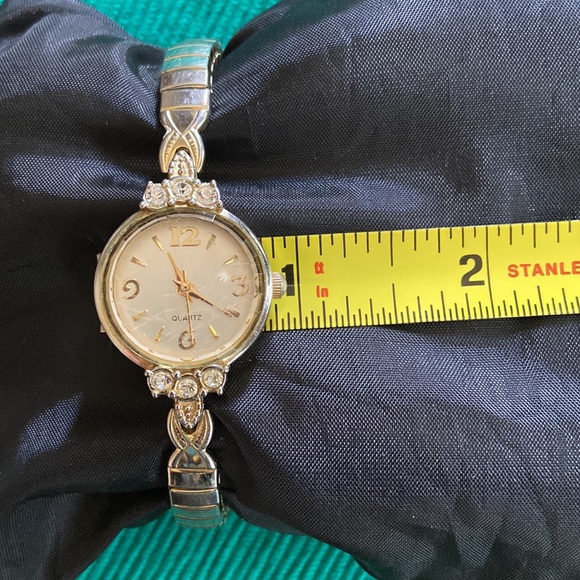 Timeless Women's Quartz Watch with Gold and Silver Accents - Picture 5 of 7